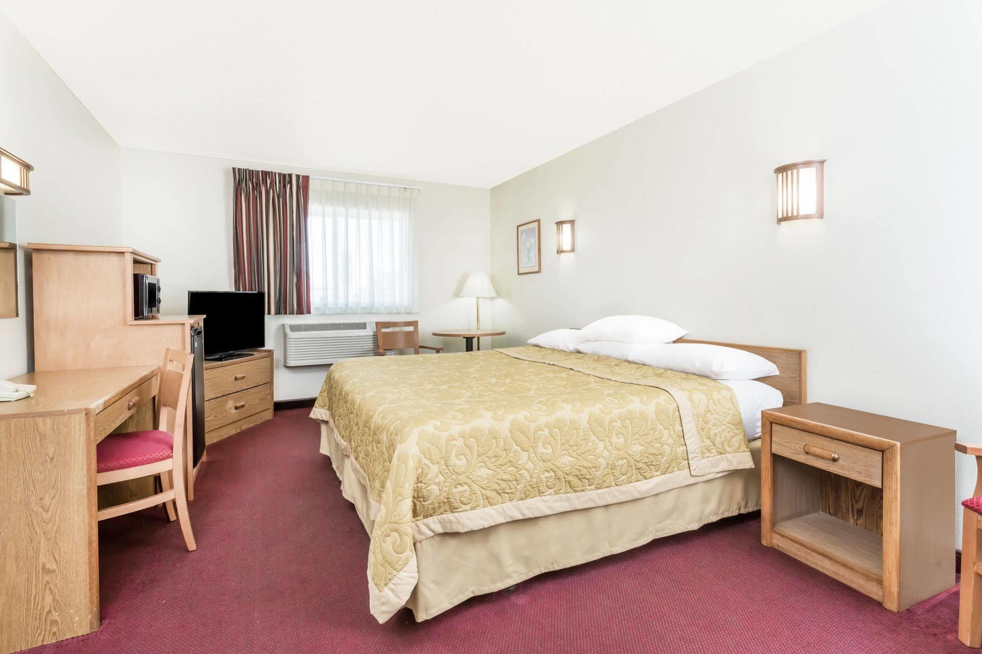 Super 8 By Wyndham Ogallala Luaran gambar